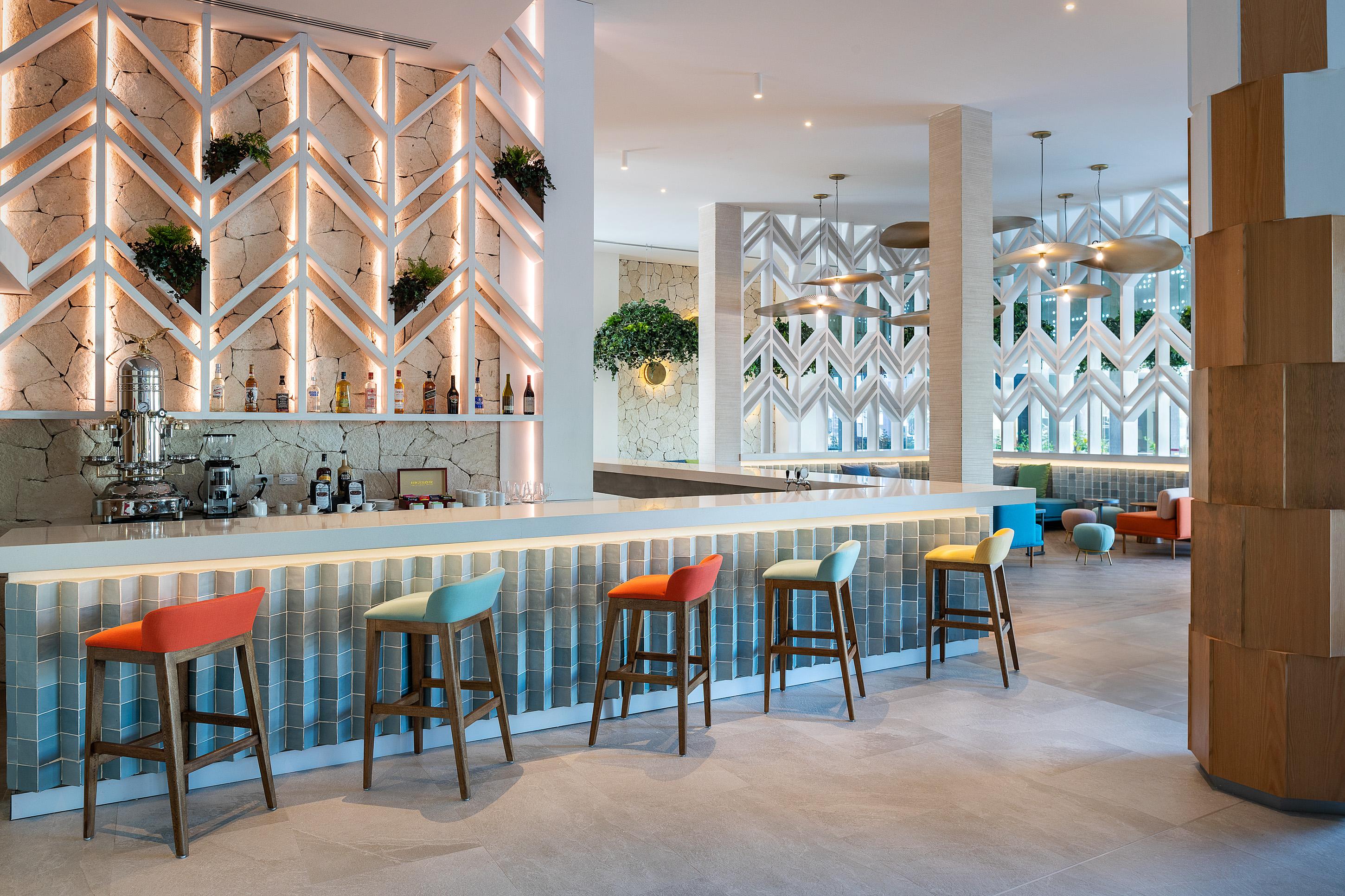 Catalonia Grand Costa Mujeres All Suites & Spa Cancun Exterior photo The bar at the hotel