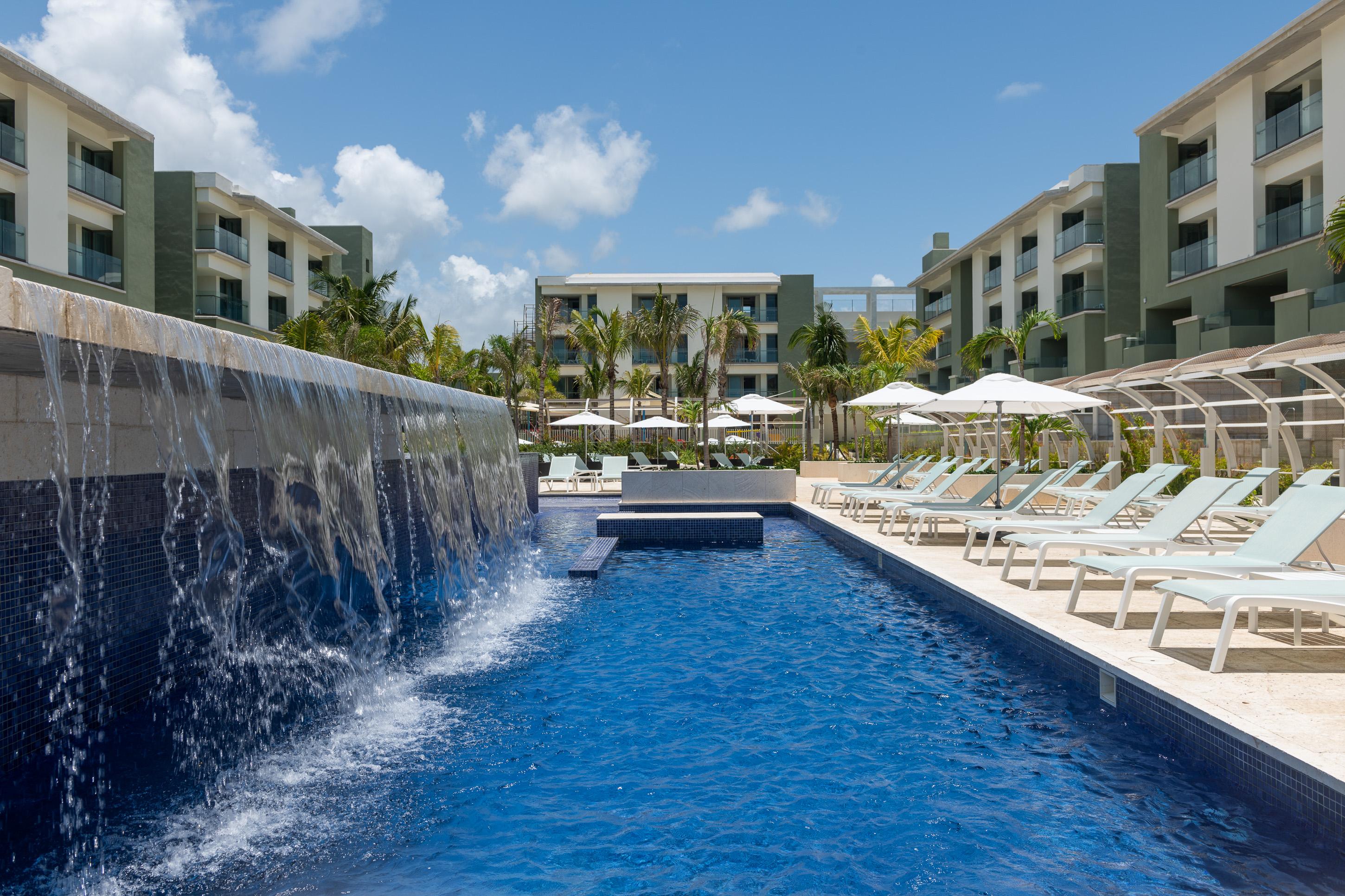 Catalonia Grand Costa Mujeres All Suites & Spa Cancun Exterior photo The Fives Beach Hotel & Residences