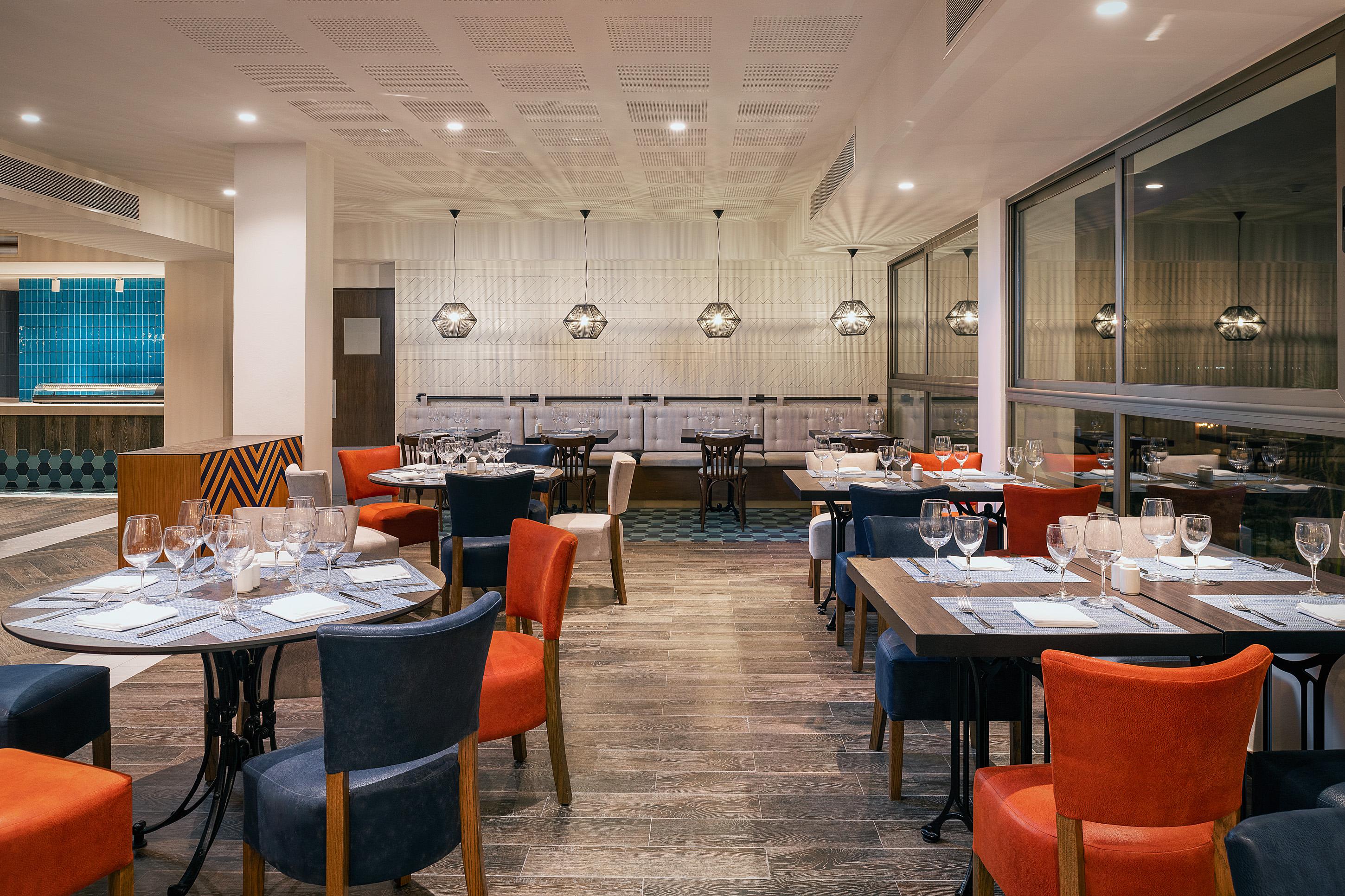 Catalonia Grand Costa Mujeres All Suites & Spa Cancun Exterior photo The restaurant