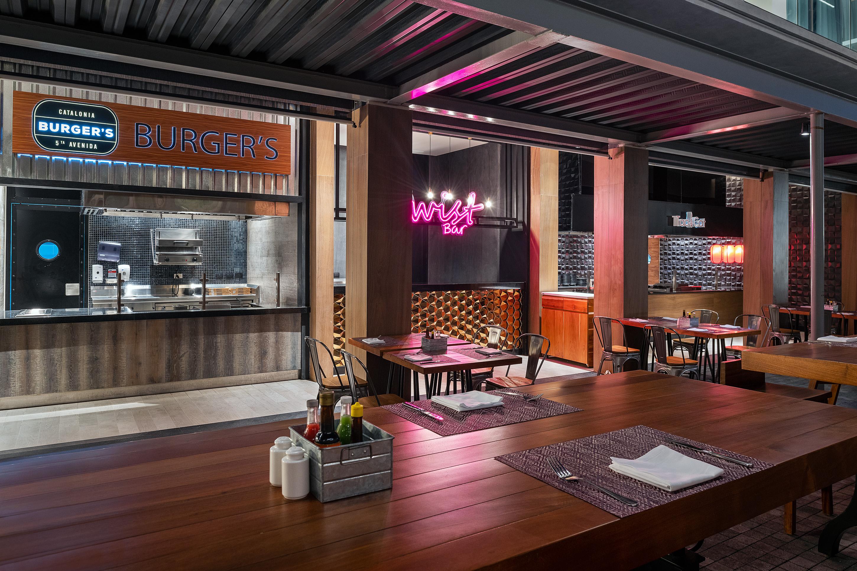Catalonia Grand Costa Mujeres All Suites & Spa Cancun Exterior photo Burger's
