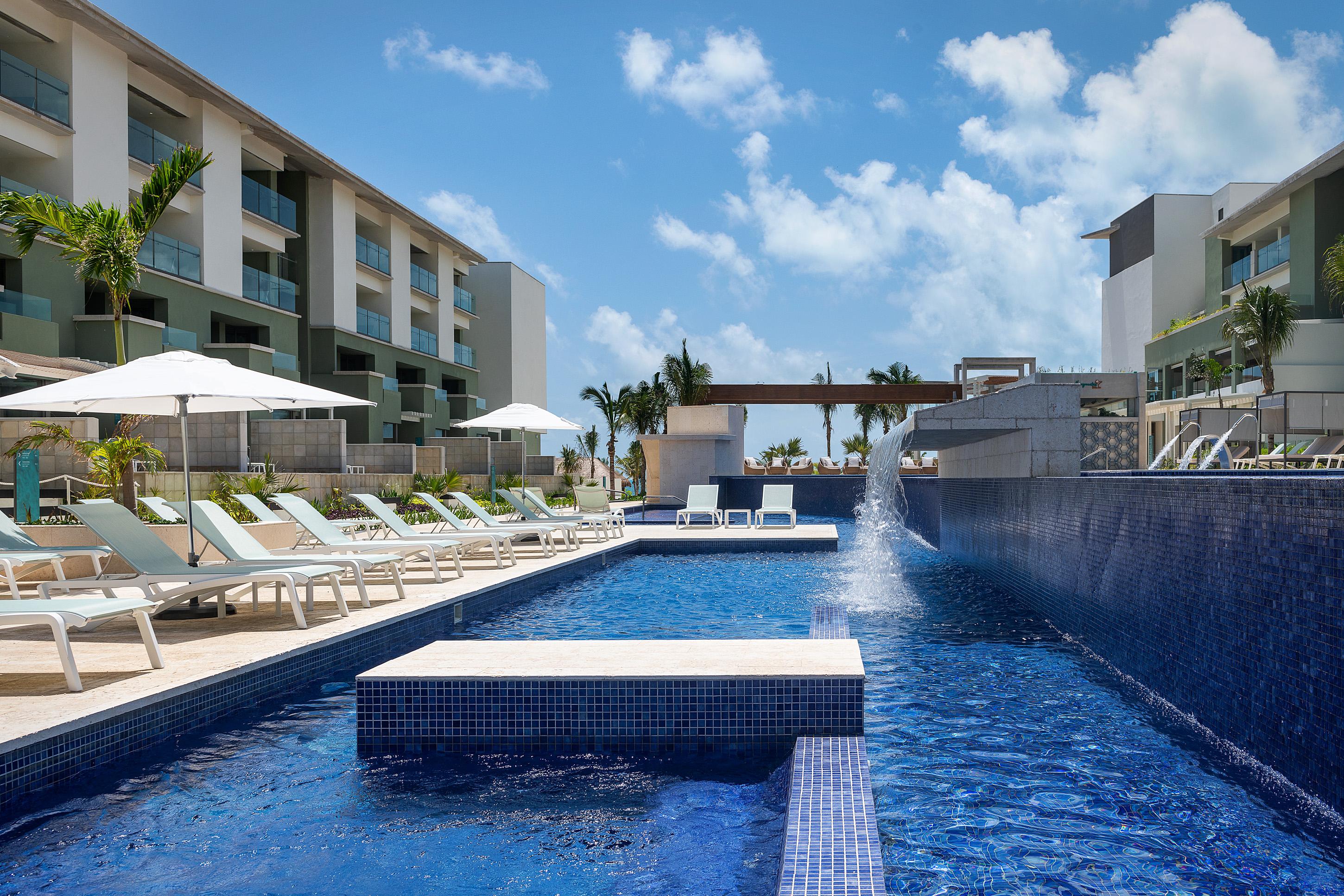 Catalonia Grand Costa Mujeres All Suites & Spa Cancun Exterior photo