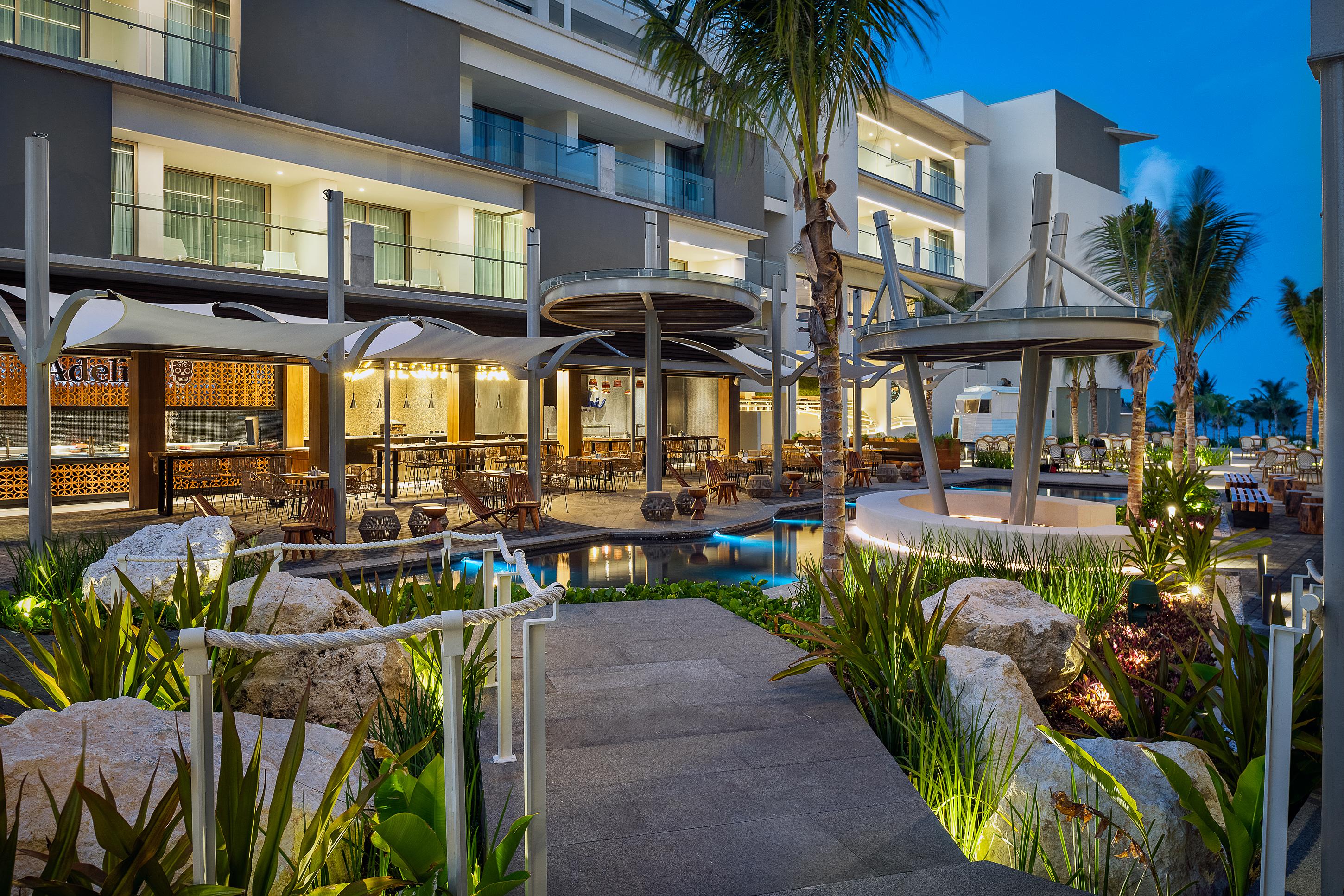 Catalonia Grand Costa Mujeres All Suites & Spa Cancun Exterior photo The Fives Beach Hotel, located in Playa del Carmen, Mexico