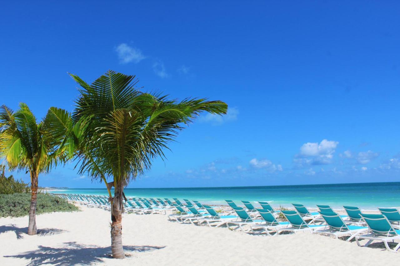 Catalonia Grand Costa Mujeres All Suites & Spa Cancun Exterior photo Beach at Atlantis Paradise Island